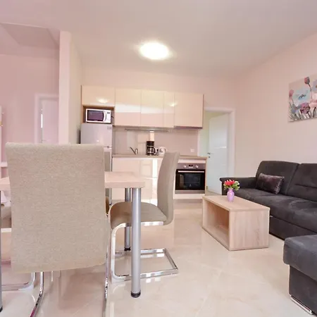 Apartament King *