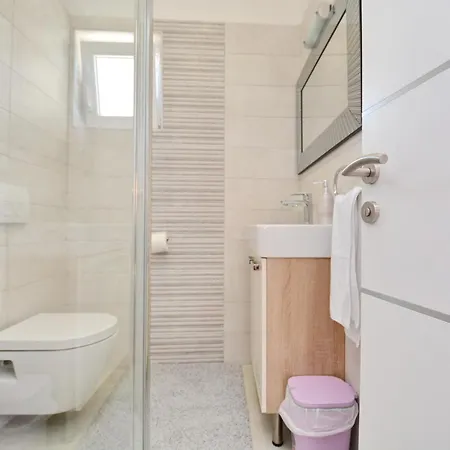 King Apartament Nin