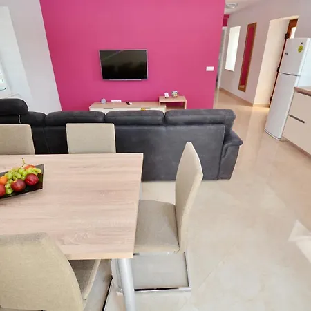 King Apartament Nin