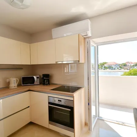 King Apartment *