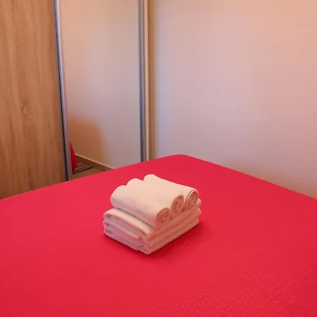 King Apartment *